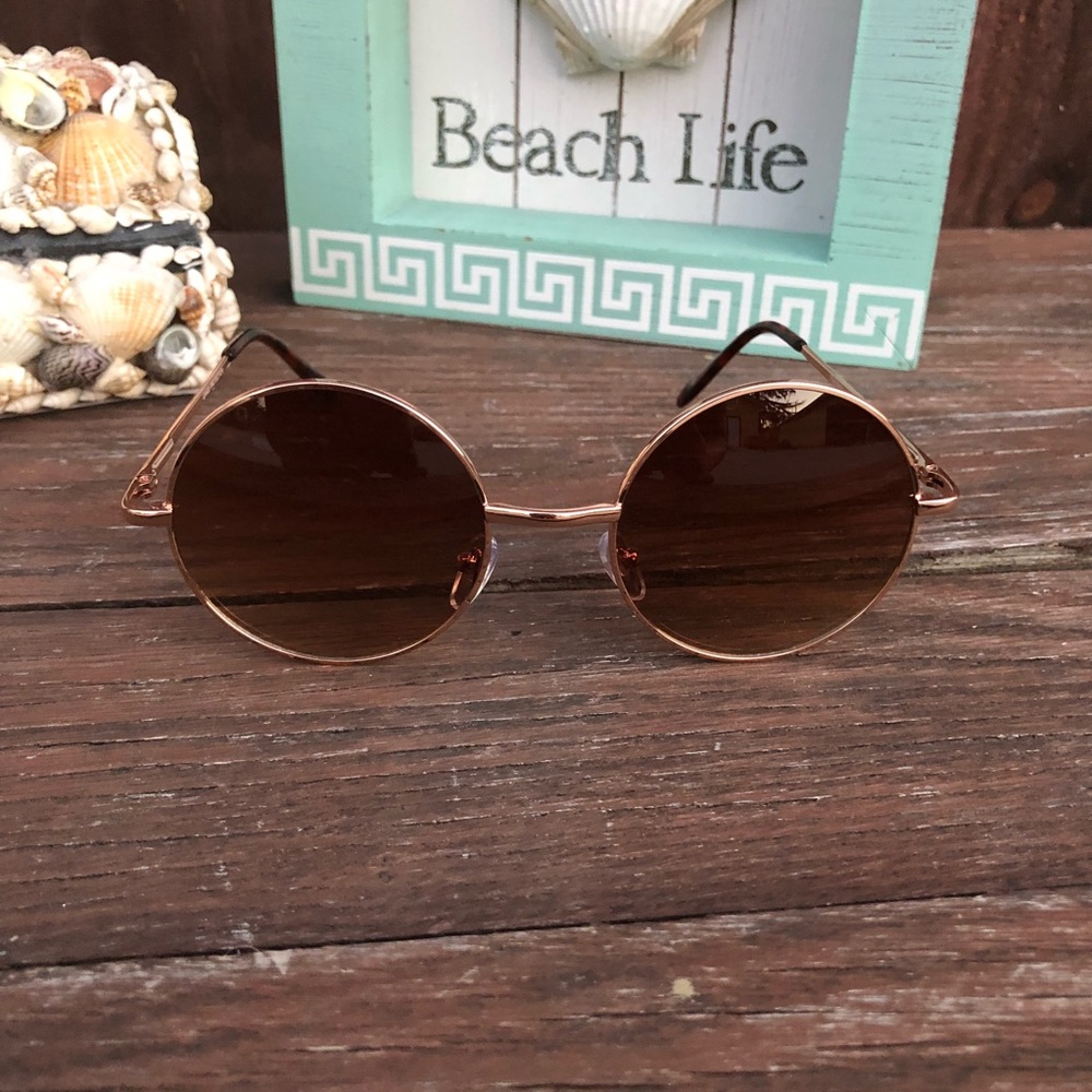 Round sunglasses ๐ - Picture 4 of 7